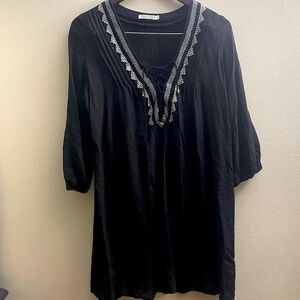 Black Monoreno Tunic- small